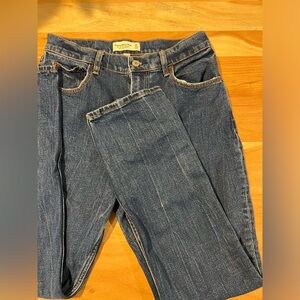Abercrombie 90’s slim straight ultra high rise curve love jeans. Dark wash.